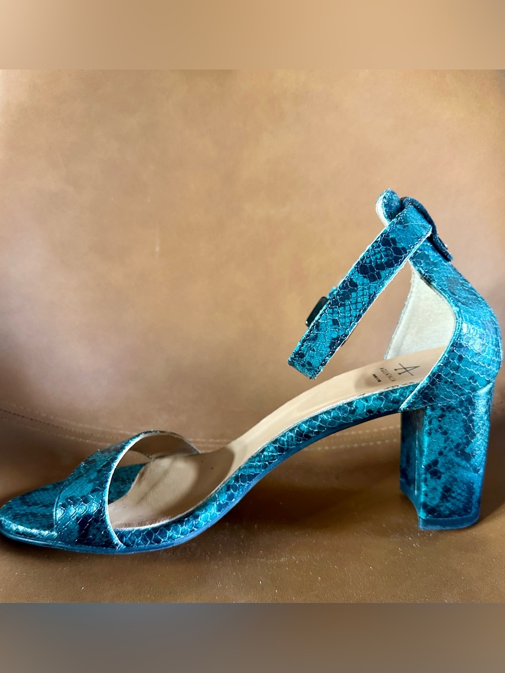 Aquatalia Green Snake Print Leather Ankle Strap Block Heel Sandals Italy 9
